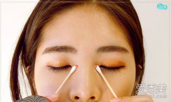 用棉花棒五分钟按摩脸蛋 轻松消除皱纹和黑眼圈 问题肌肤保养方法