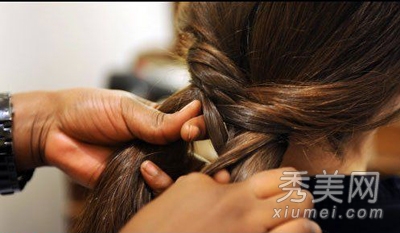 夏日最简单韩式气质编发教程 一学就会