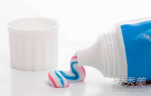牙膏可以洗脸吗 牙膏洗脸有什么好处和坏处
