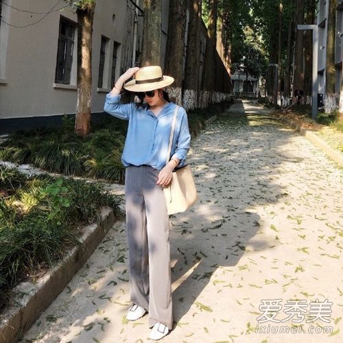 今年流行什么样的裤子？学生们在秋天如何搭配它们？