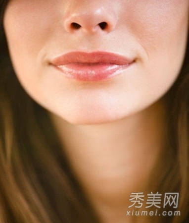 護唇方法：秋冬季節唇部怎麼護理？