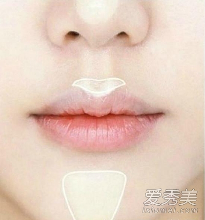 怎么化妆显脸小？ 图解韩式瘦脸妆画法