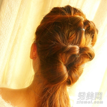 最新韩式淑女范发型扎法教程 清爽一夏