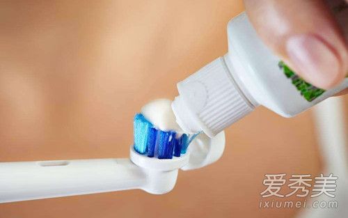 牙膏是含氟的好還是不含氟的好 牙膏是化妝品嗎
