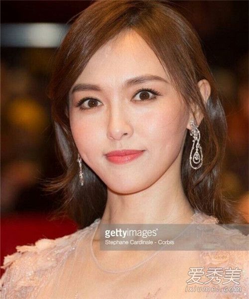 外网无PS照公开！唐嫣天然美颜真心令人服气 明星保养