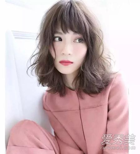 2018年夏季流行什么发型 发色+刘海决定流行趋势