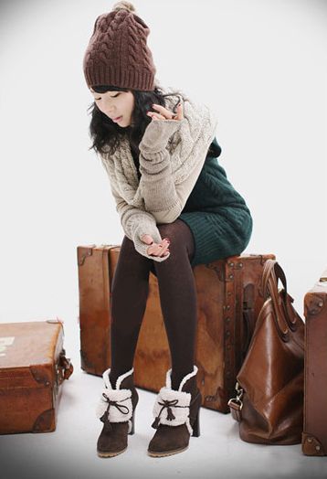 穿暖和的羊毛连身衣，展示你的身体内外。