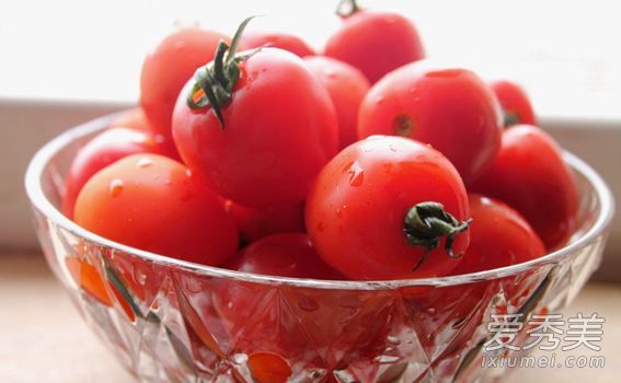 番茄怎么做面膜效果好 番茄面膜的功效与作用
