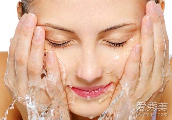 你会洗脸吗？洗脸是保养最基础的一步 洗脸的正确方法