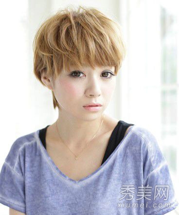 人人都爱小脸型 9款短发甩掉饼脸最显瘦