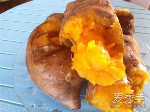 游泳时看到新婚妻子素颜 我们要吃成白嫩新娘 美容食物