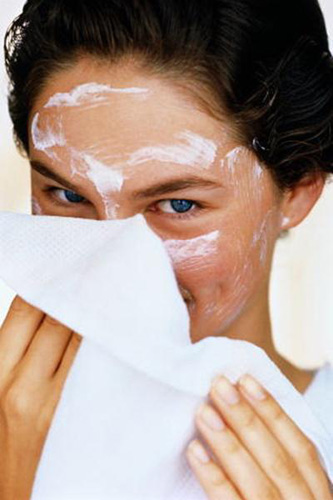 4个常见洗脸坏习惯 导致皮肤紧绷爱出油 洗脸误区
