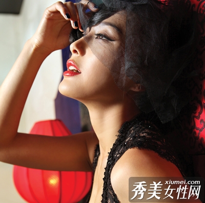 自然立体妆容打造气质魅力