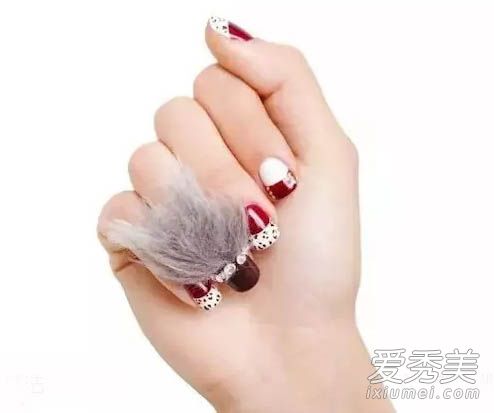 欧美时尚圈“长毛美甲”吓到宝宝了！ 长毛美甲