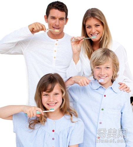 抽烟男必学 4大牙齿美白方法