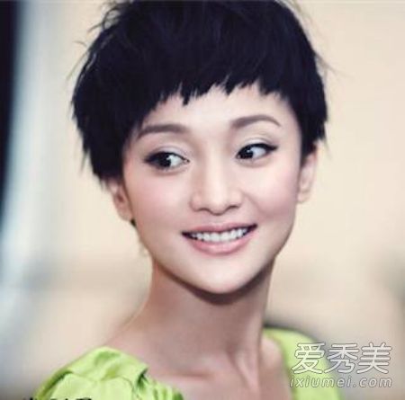 空气刘海vs齐刘海 女生哪种刘海最减龄 女生刘海发型设计