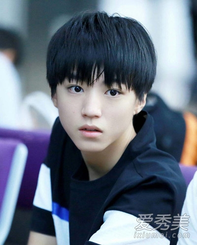 TFboys王俊凱發質好好 黑發少年萌萌噠