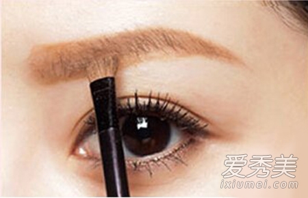 眉笔眉粉怎么用？眉笔颜色怎么选？