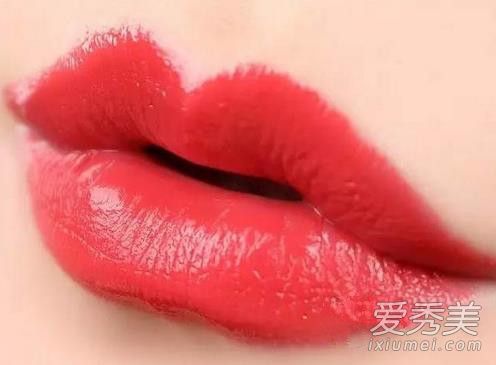 香奈儿2017新款唇膏笔多少钱 香奈儿唇膏笔色号及试色
