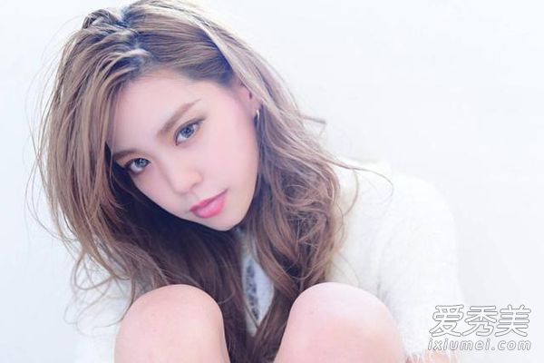 圆脸or方脸？不管什么脸型这样选发型马上瘦一圈！ 方脸什么发型显瘦