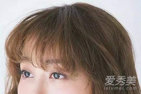 短发刘海怎么弄好看 短发刘海怎么烫定型