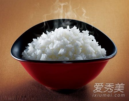 用米饭去黑头有用吗 米饭去黑头要搓多久 