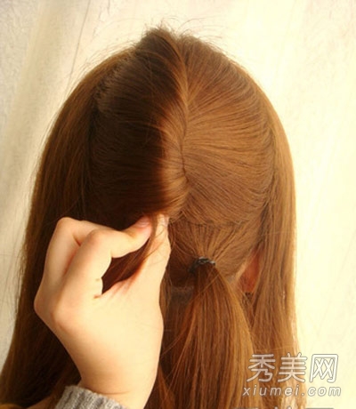 夏季中长发发型扎法 韩式淑女款扎发图解