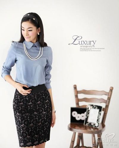 铅笔裙+简单上衣展现完美女性品味