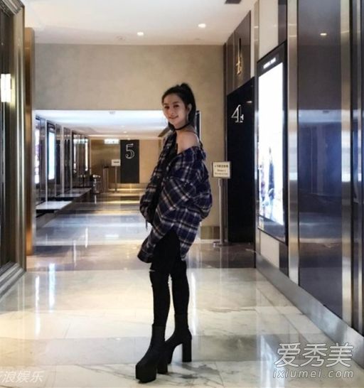 邱淑贞15岁女儿私照曝光 圆脸长发清纯可人 邱淑贞女儿叫什么