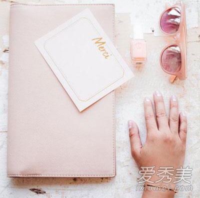 Tiffany藍+薰衣草紫 DIY夏季粉嫩美甲
