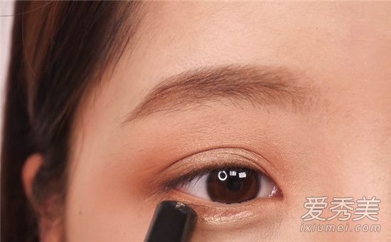 宋仲基为什么喜欢宋慧乔 乔妹靠卧蚕妆容成功打动欧巴的心