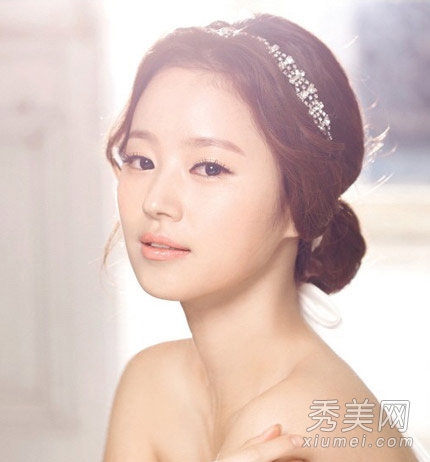 2013夏季最流行的韩式新娘盘发 出尘脱俗