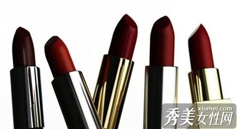 7个小窍门 有效防止口红脱妆