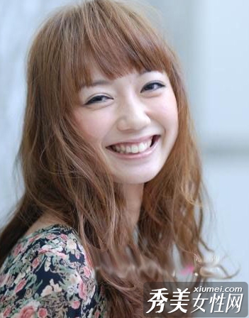 6款小女人气质发型 婉约迷人