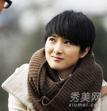 《老严有女不愁嫁》隋俊波示范中性风短发