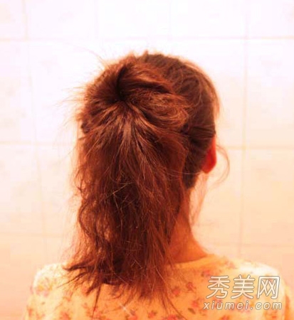 中发怎么扎好看 速成丸子头扎发详解