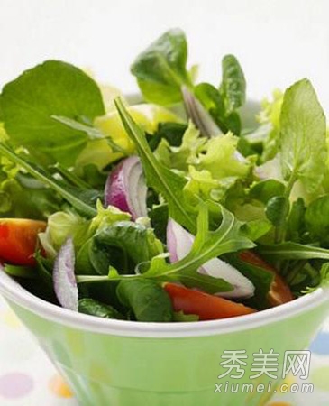 夏日美容果蔬：祛痘吃芹菜 美白吃木瓜