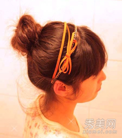 中发怎么扎好看 速成丸子头扎发详解
