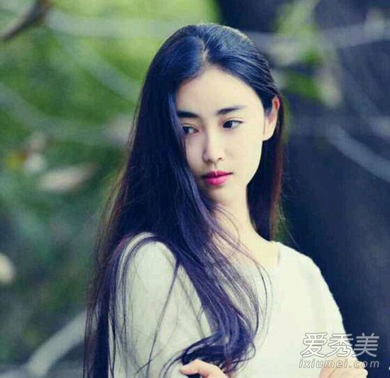 短发、自来卷 不同发质怎么挑选适合自己的直板夹 直板夹怎么用