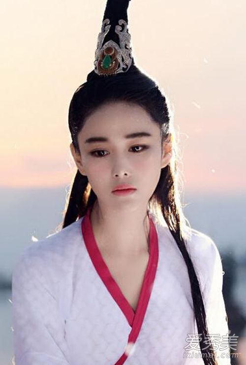 张馨予离开PS还是女神么 认清荧幕与现实的差距 明星未经ps照片