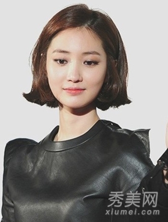 大脸女生适合的发型 瘦脸发型巧修颜