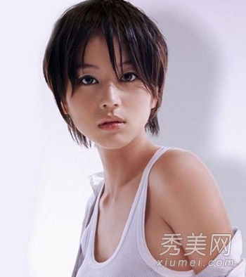 清爽减龄日本女明星短发发型图片