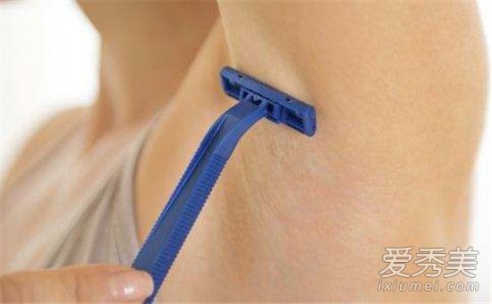 腋毛可以用镊子拔吗 腋毛可以用剃须刀吗
