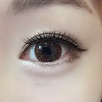 戴眼镜怎么化妆？再不学就残了 戴眼镜如何化妆