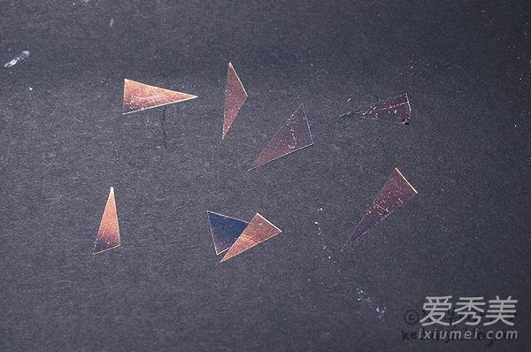 韩国最夯玻璃指彩DIY 亮甲闪到你！ 美甲图片