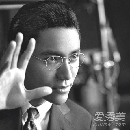 水瓶座怪蜀黍陈坤发型 长发短发都很帅