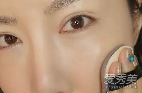 上班族“伪素颜”通勤妆怎么画？