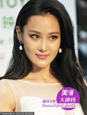 中国女星抢镜妆容 笑傲东京电影节绿毯