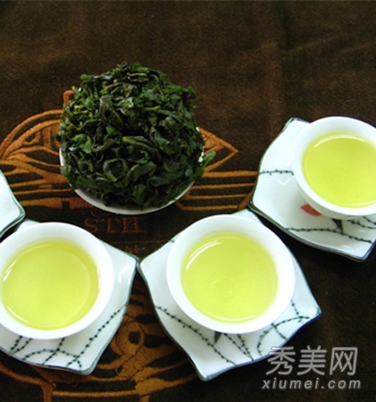 绿茶祛斑软化角质 洁面泡澡好处多多