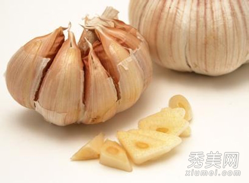 榴蓮香菜大蒜 5種“臭味”養顏食物